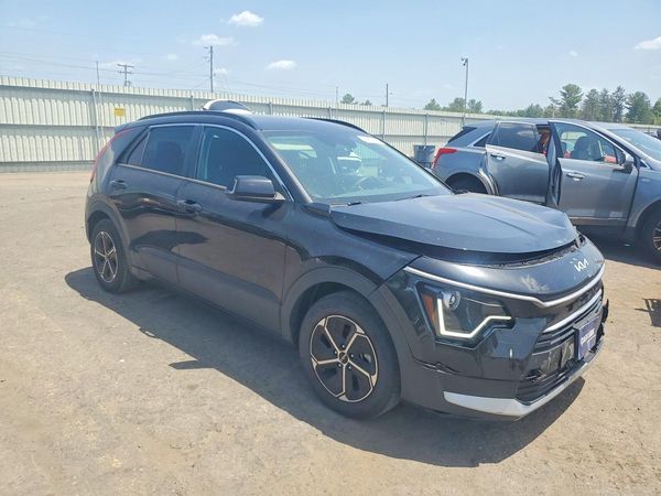 2023 KIA NIRO