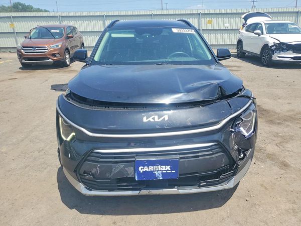 2023 KIA NIRO