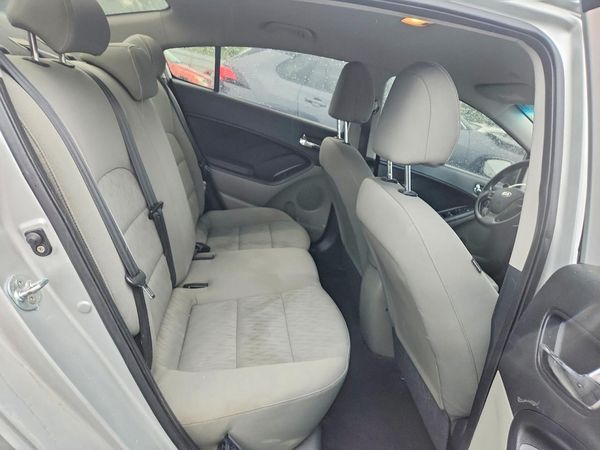 2014 KIA FORTE LX