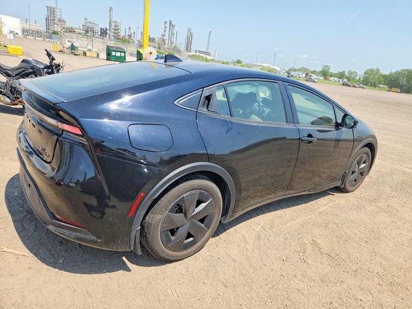 2024 TOYOTA PRIUS