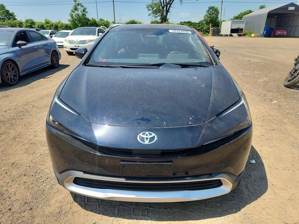 2024 TOYOTA PRIUS