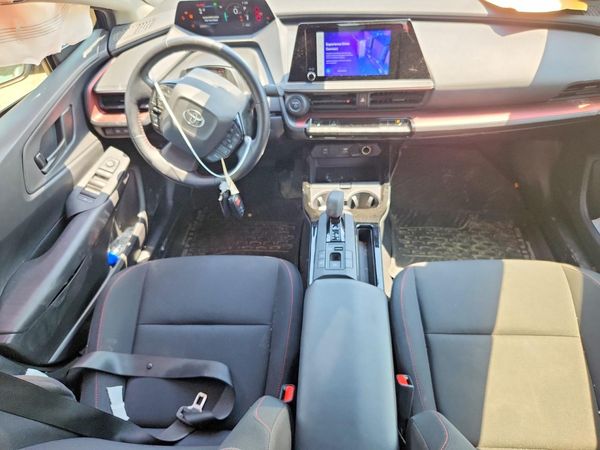 2024 TOYOTA PRIUS
