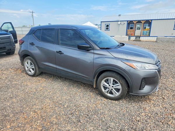 2024 NISSAN KICKS S