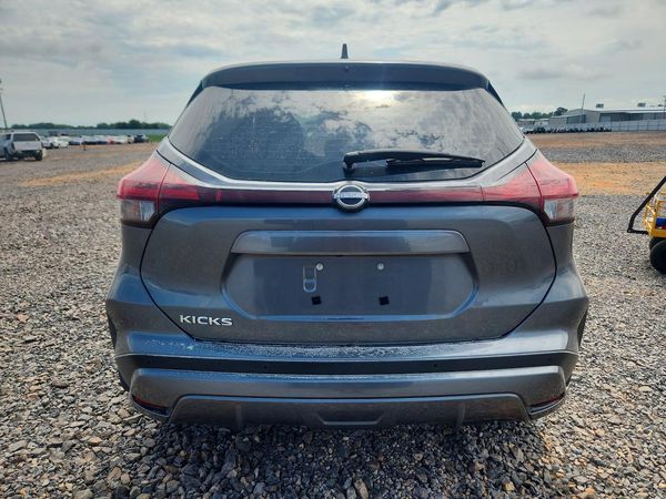 2024 NISSAN KICKS S