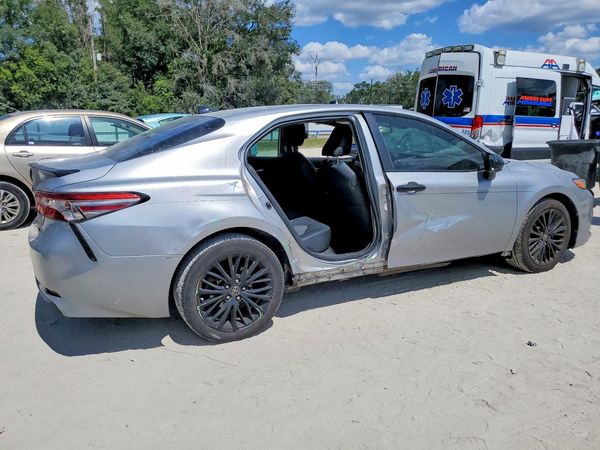 2019 TOYOTA CAMRY