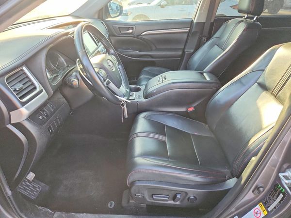 2019 TOYOTA HIGHLANDER SE/XLE