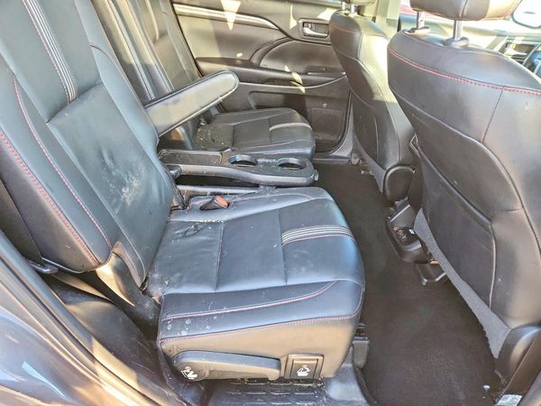 2019 TOYOTA HIGHLANDER SE/XLE