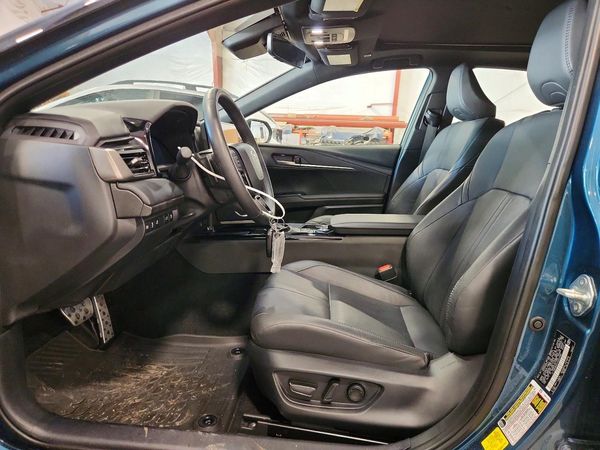 2025 TOYOTA CAMRY — DENT