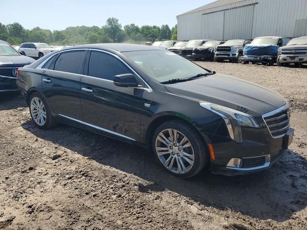 2018 CADILLAC XTS Luxury