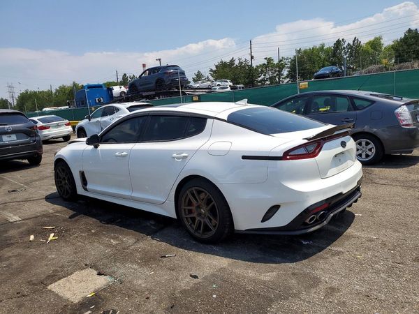 2019 KIA STINGER GT2