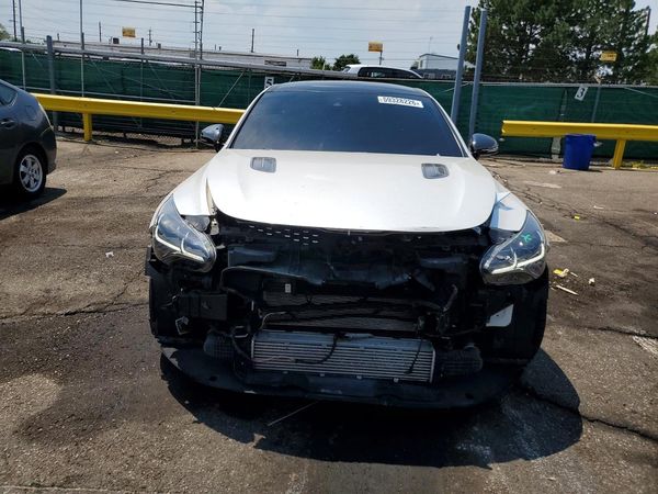2019 KIA STINGER GT2