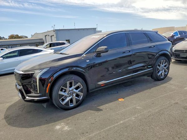2025 CADILLAC OPTIQ Luxury 1