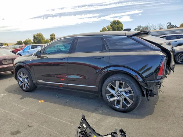 2025 CADILLAC OPTIQ Luxury 1