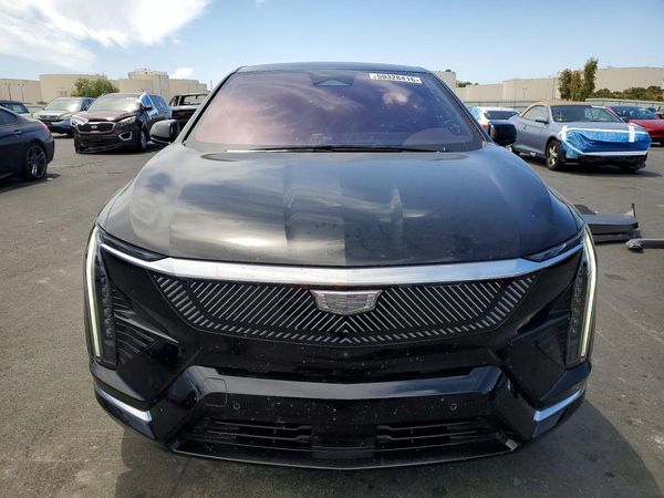 2025 CADILLAC OPTIQ Luxury 1