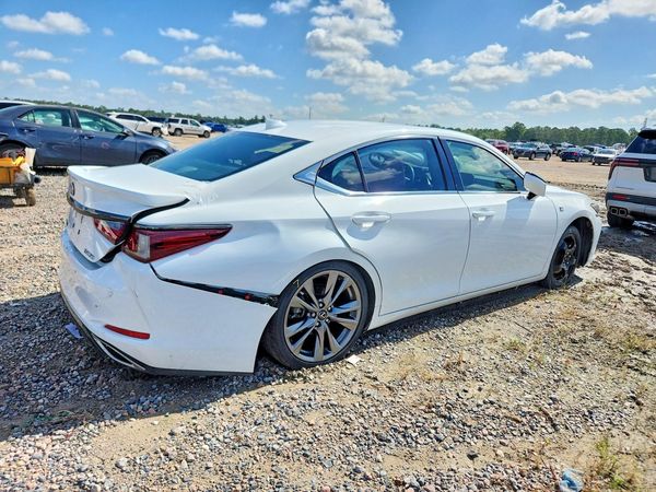 2019 LEXUS ES