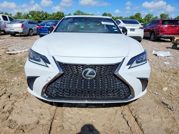 2019 LEXUS ES