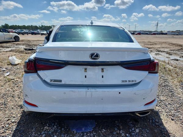 2019 LEXUS ES
