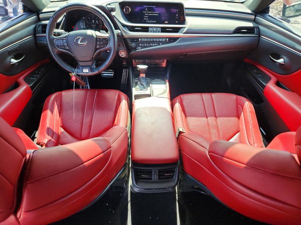 2019 LEXUS ES