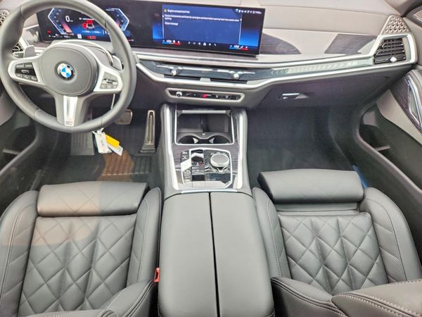 2026 BMW X6 xDrive40i