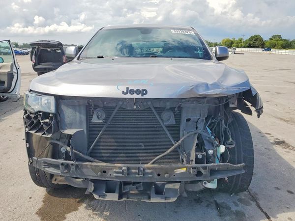 2019 JEEP GRAND CHEROKEE LAREDO 4X2