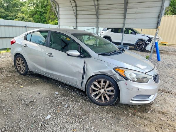 2016 KIA FORTE GL (Middle-Low Grade)