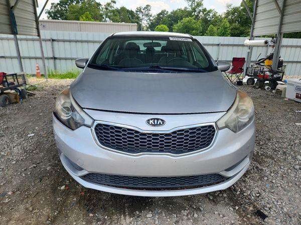 2016 KIA FORTE GL (Middle-Low Grade)