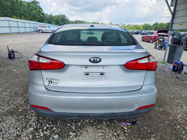 2016 KIA FORTE GL (Middle-Low Grade)