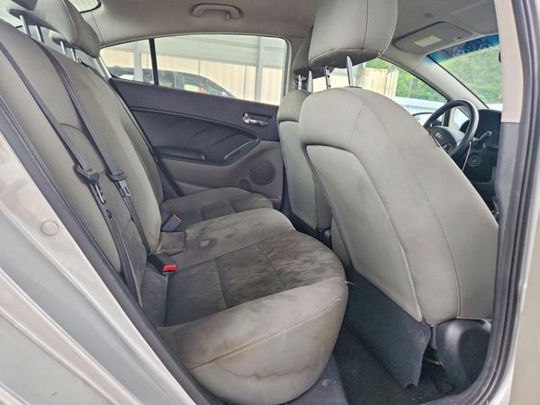 2016 KIA FORTE GL (Middle-Low Grade)