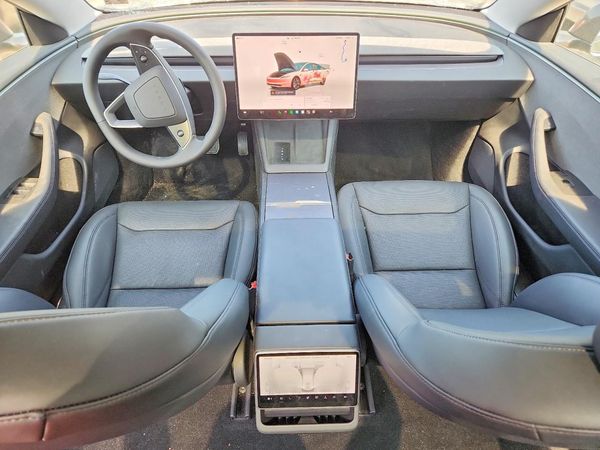 2026 TESLA MODEL 3