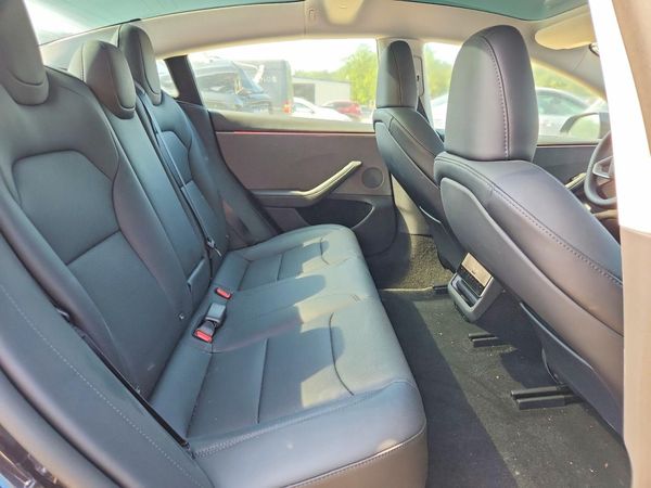 2026 TESLA MODEL 3