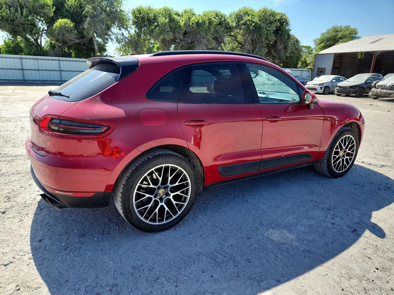 2018 PORSCHE MACAN