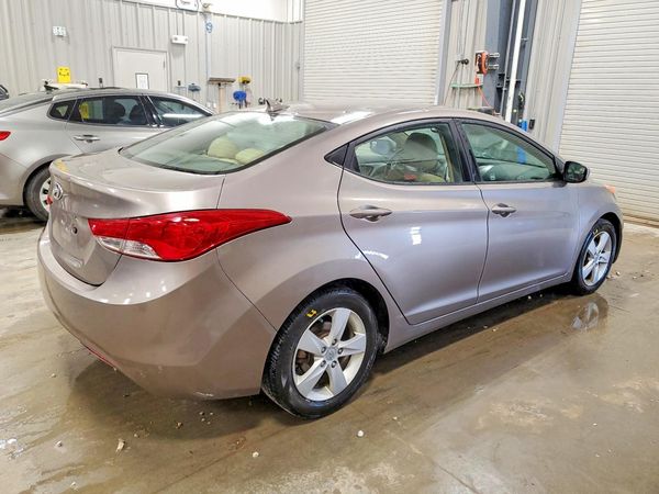2012 HYUNDAI ELANTRA