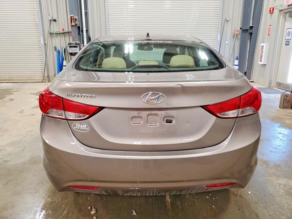 2012 HYUNDAI ELANTRA