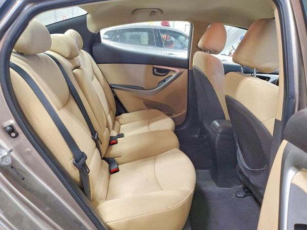 2012 HYUNDAI ELANTRA