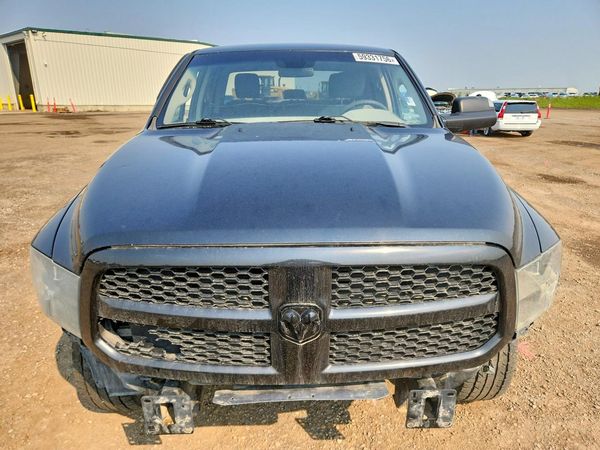 2018 RAM 1500 ST