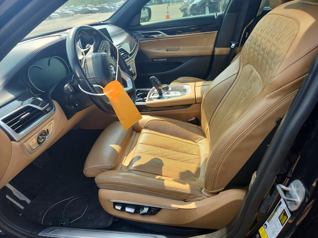 2016 BMW 750 xDrive