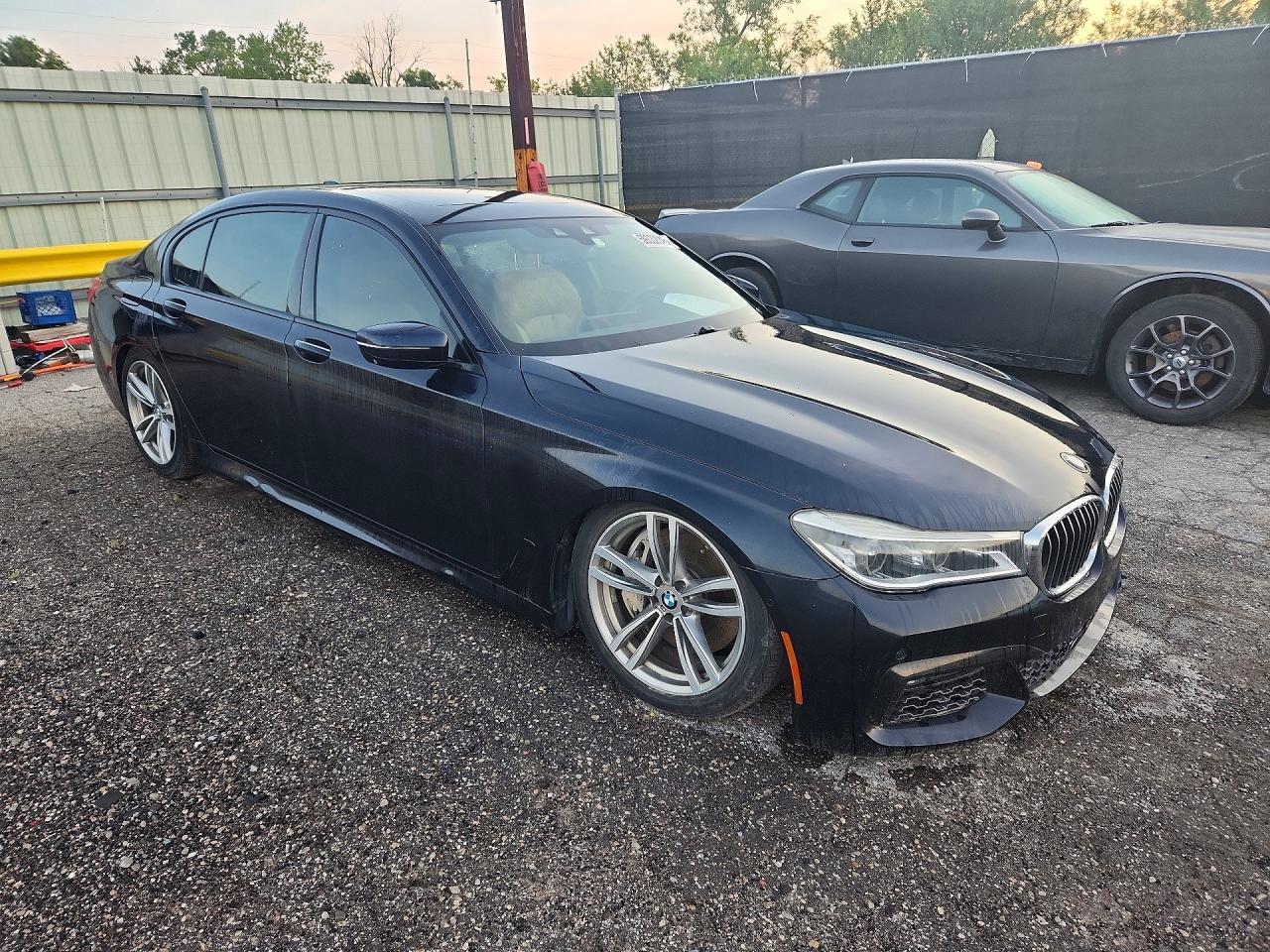 2016 BMW 750 xDrive