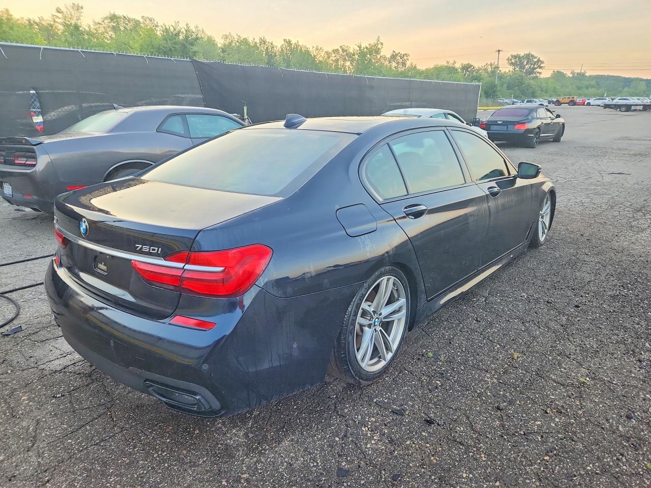 2016 BMW 750 xDrive