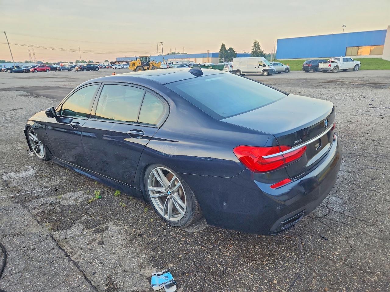 2016 BMW 750 xDrive