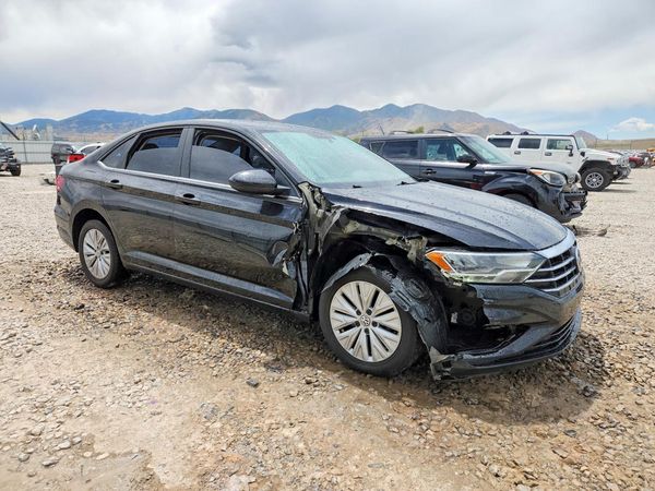2019 VOLKSWAGEN JETTA S, SE, R-Line