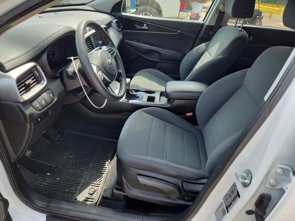 2019 KIA SORENTO L, LX, S