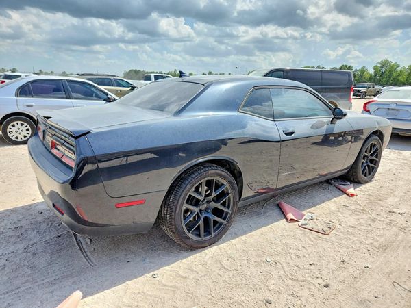 2016 DODGE CHALLENGER