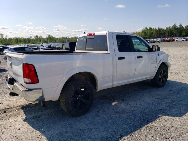 2018 RAM 1500 SLT