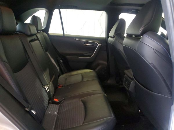 2019 TOYOTA RAV4 XSE HV 4WD