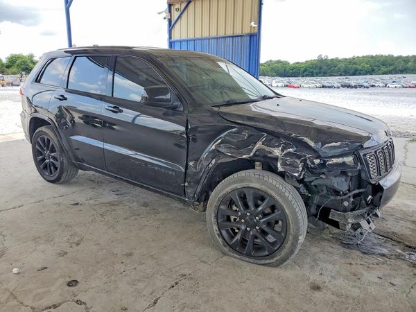 2017 JEEP GRAND CHEROKEE LAREDO 4X4