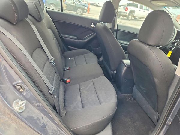 2016 KIA FORTE GL (Middle-Low Grade)