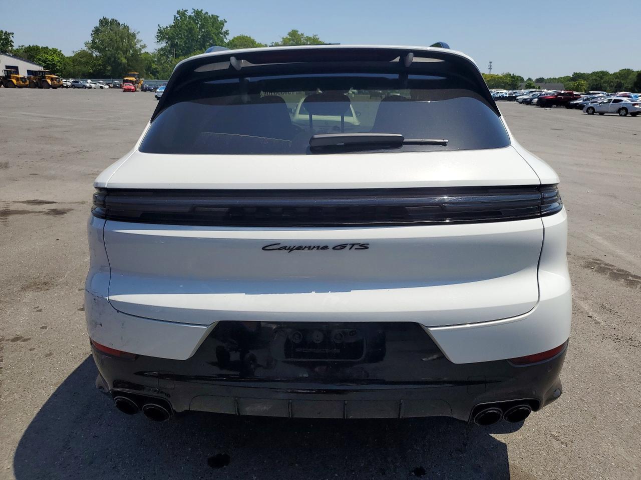 2025 PORSCHE CAYENNE