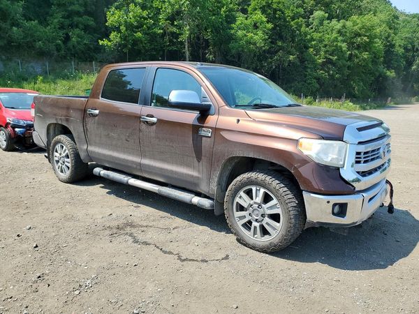 2015 TOYOTA TUNDRA