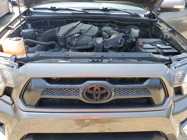 2012 TOYOTA TACOMA