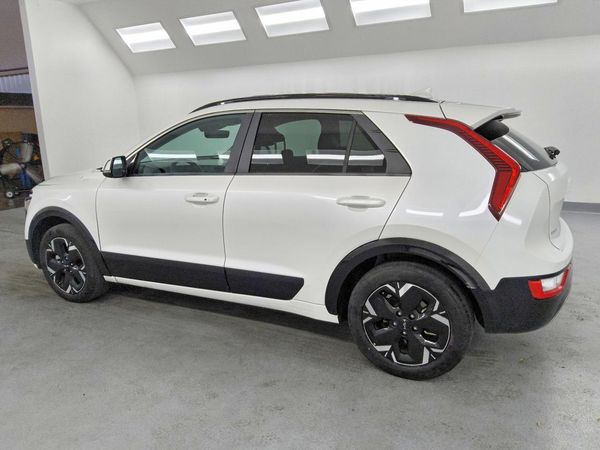 2024 KIA NIRO Wind